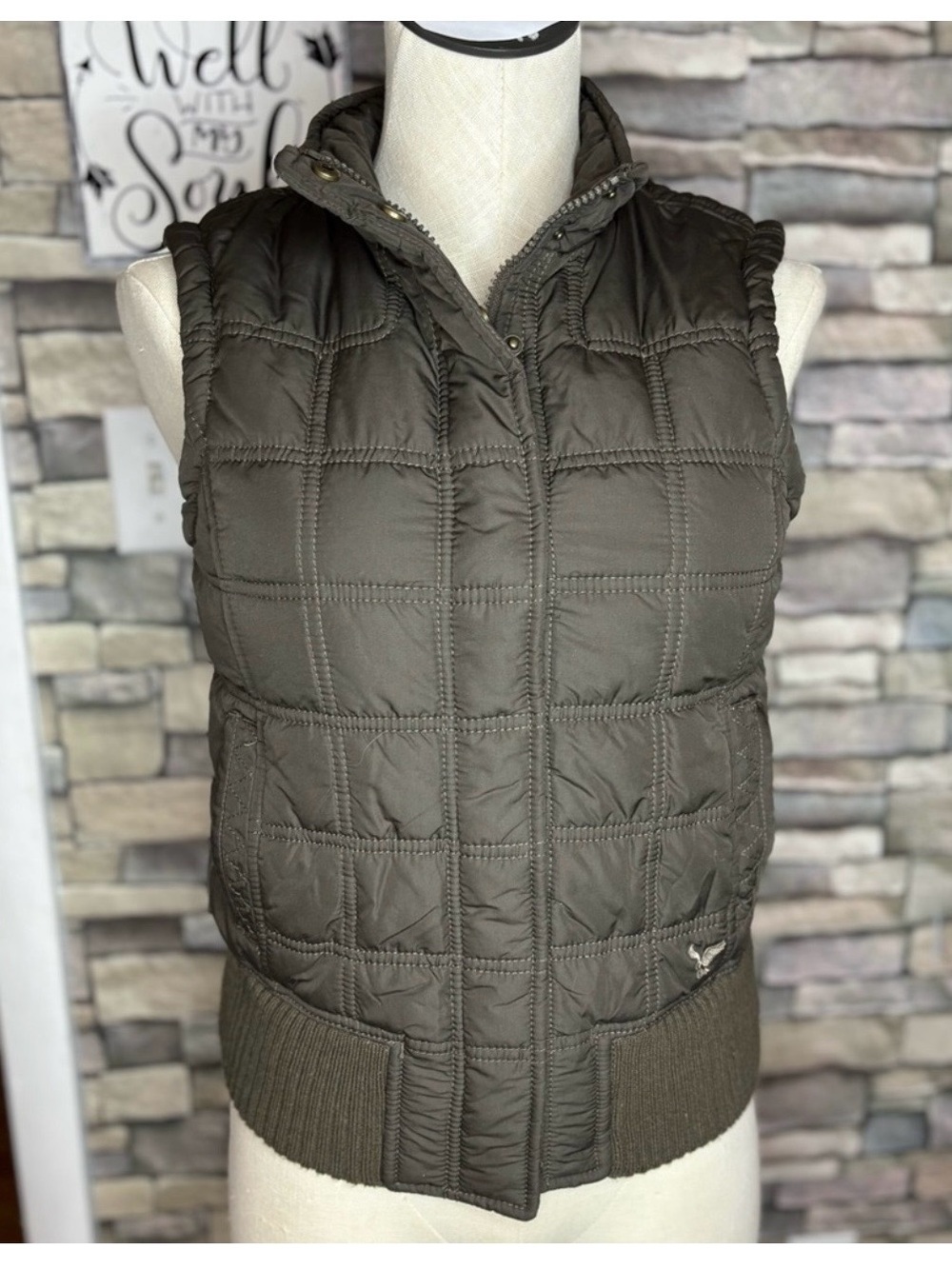 American Eagle puffy vest